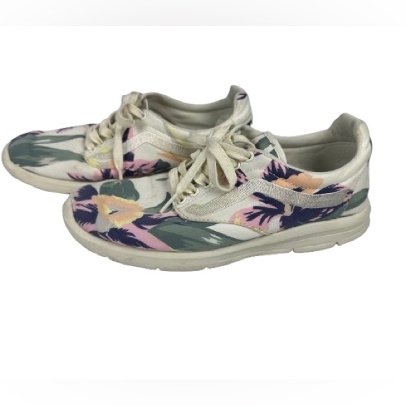Vans Shoes - Women’s Vans Sneakers - Cream and Pink Floral Size 9